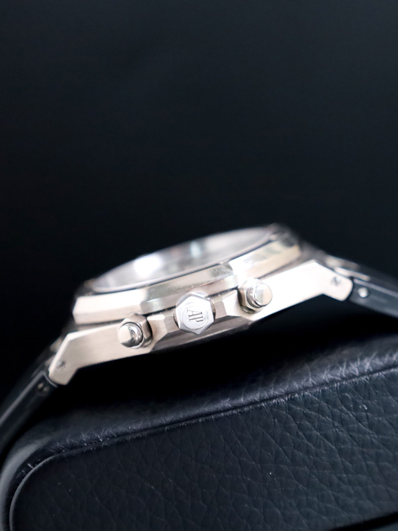 Audemars Piguet Royal Oak Chronograph 26022BC.OO.D002CR.01