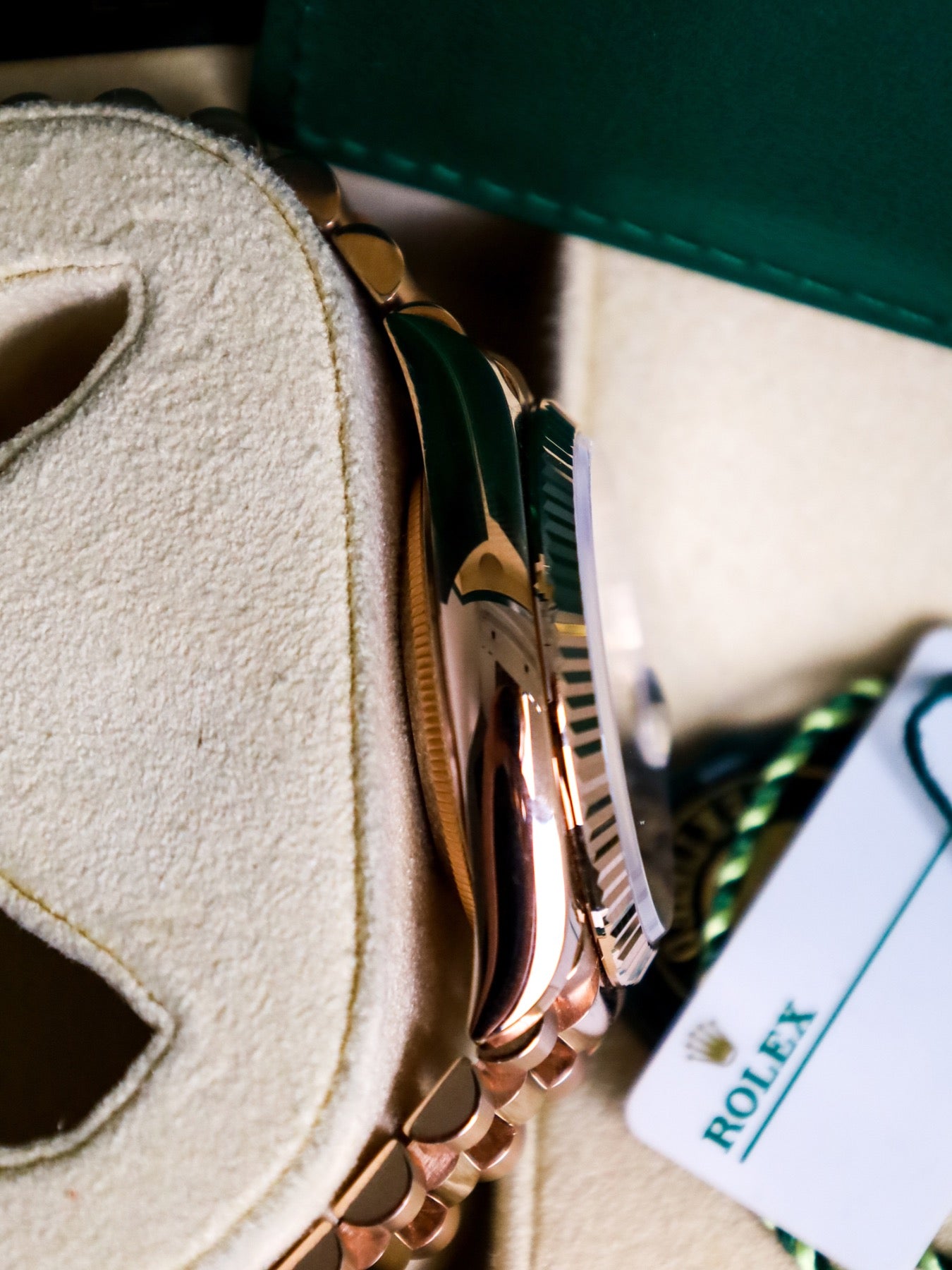 Rolex Day-Date 36 128235 Mother of Pearl Baguette