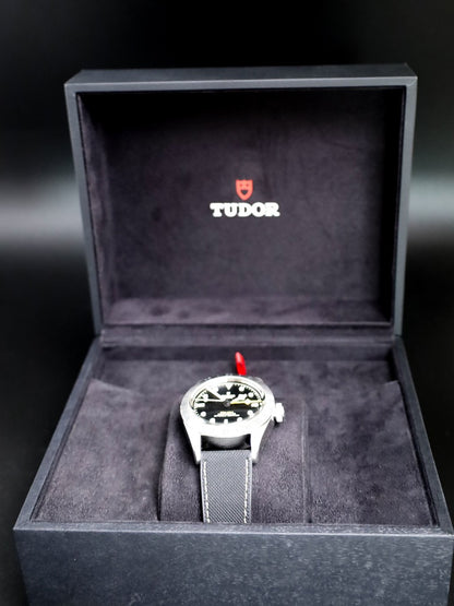 Tudor Black Bay Pro M79470-0003