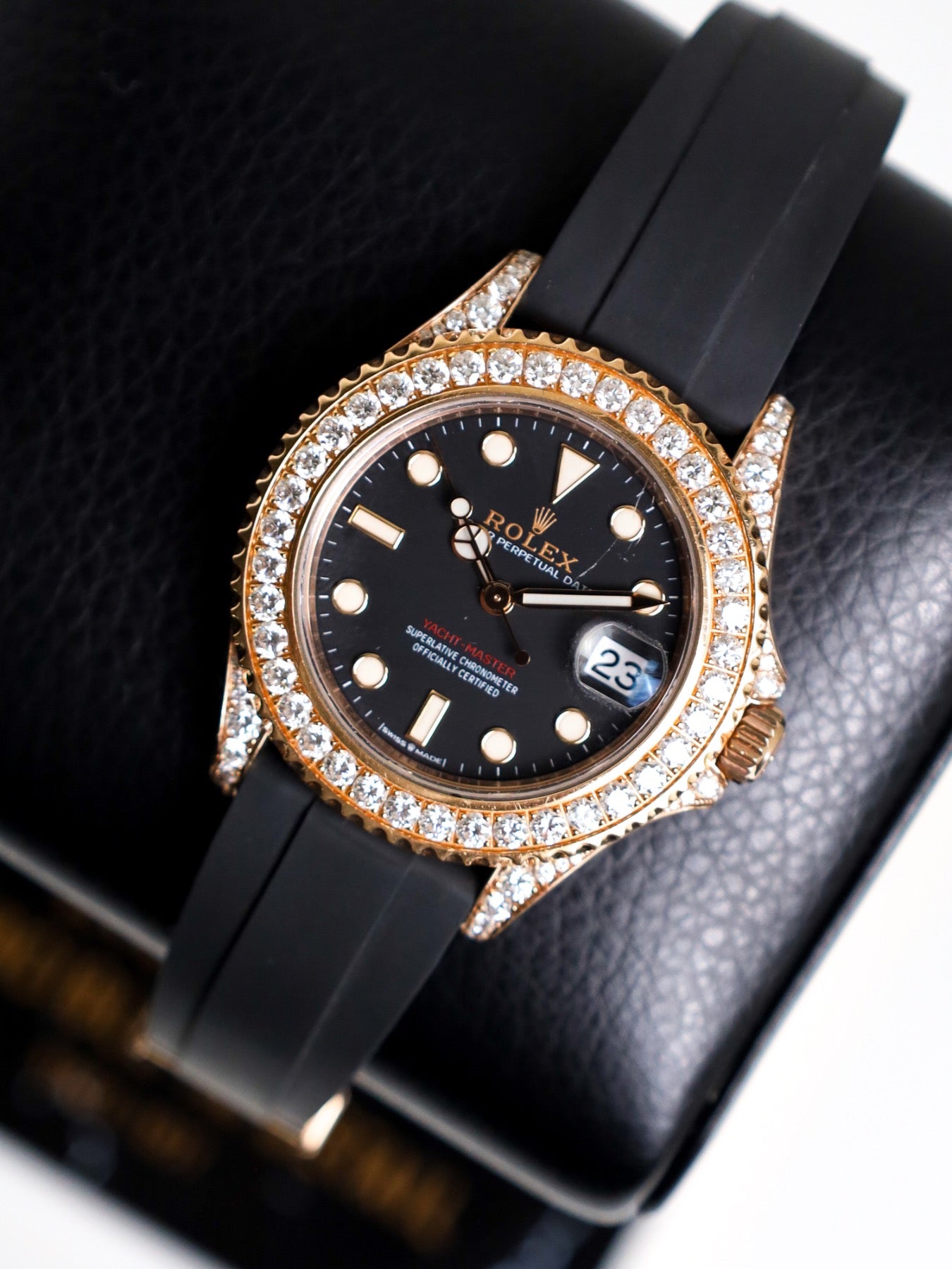 Rolex Yacht-Master 37 268655 Rose Gold Oysterflex Natural Diamonds