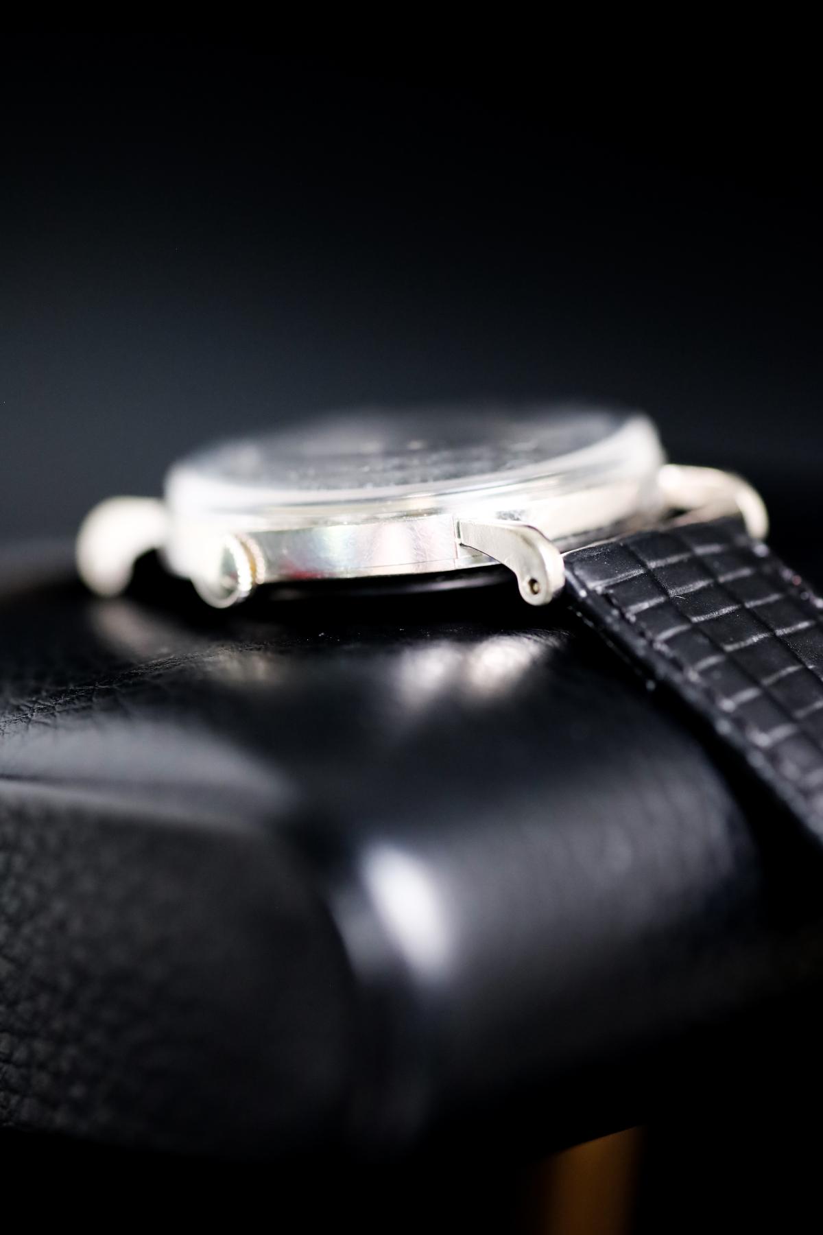 Jaeger-LeCoultre Mystery 727-722-103d White Gold Circa 1950's