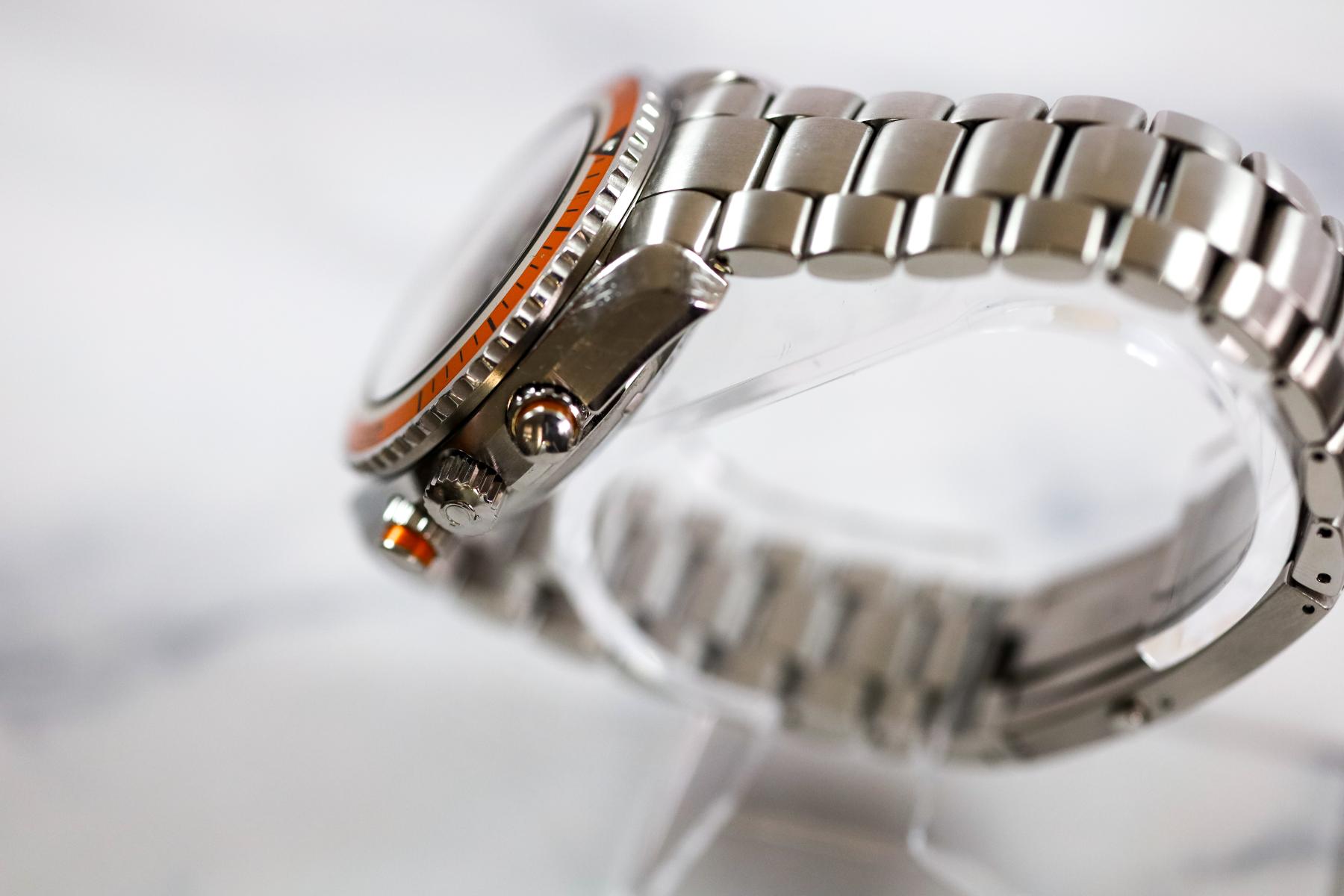 2011 Omega Seamaster Planet Ocean 2218.50.00