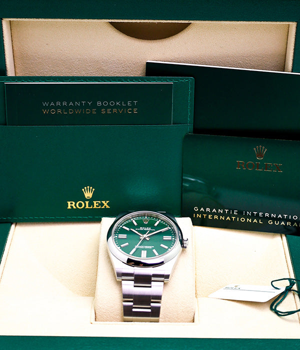 Oyster Perpetual 41 124300 "Money Green"  FULL SET UNWORN