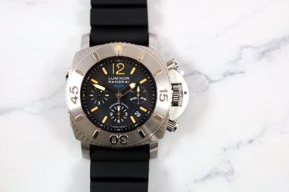 2004 Panerai Luminor Submersible 1950 PAM00187