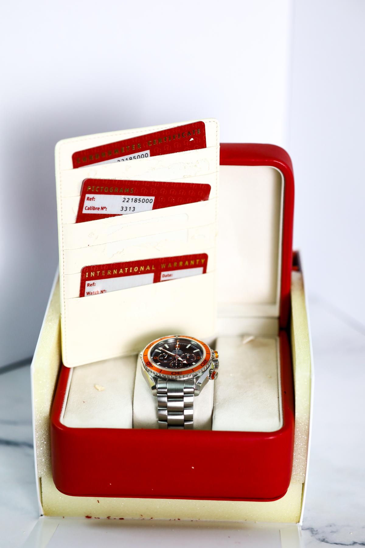 2011 Omega Seamaster Planet Ocean 2218.50.00