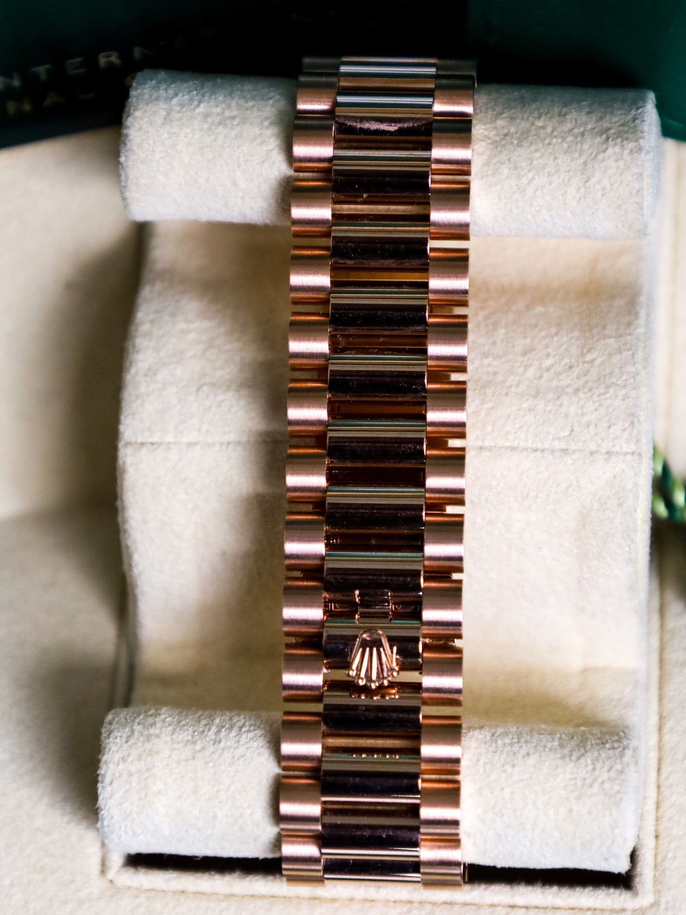 Rolex Day-Date 36 128235 Mother of Pearl Baguette