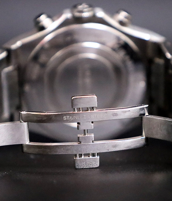 Girard Perregaux Laureato Chronograph 42mm 81020-11-631-11A