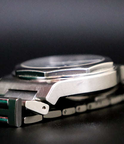 Girard Perregaux Laureato Chronograph 42mm 81020-11-631-11A