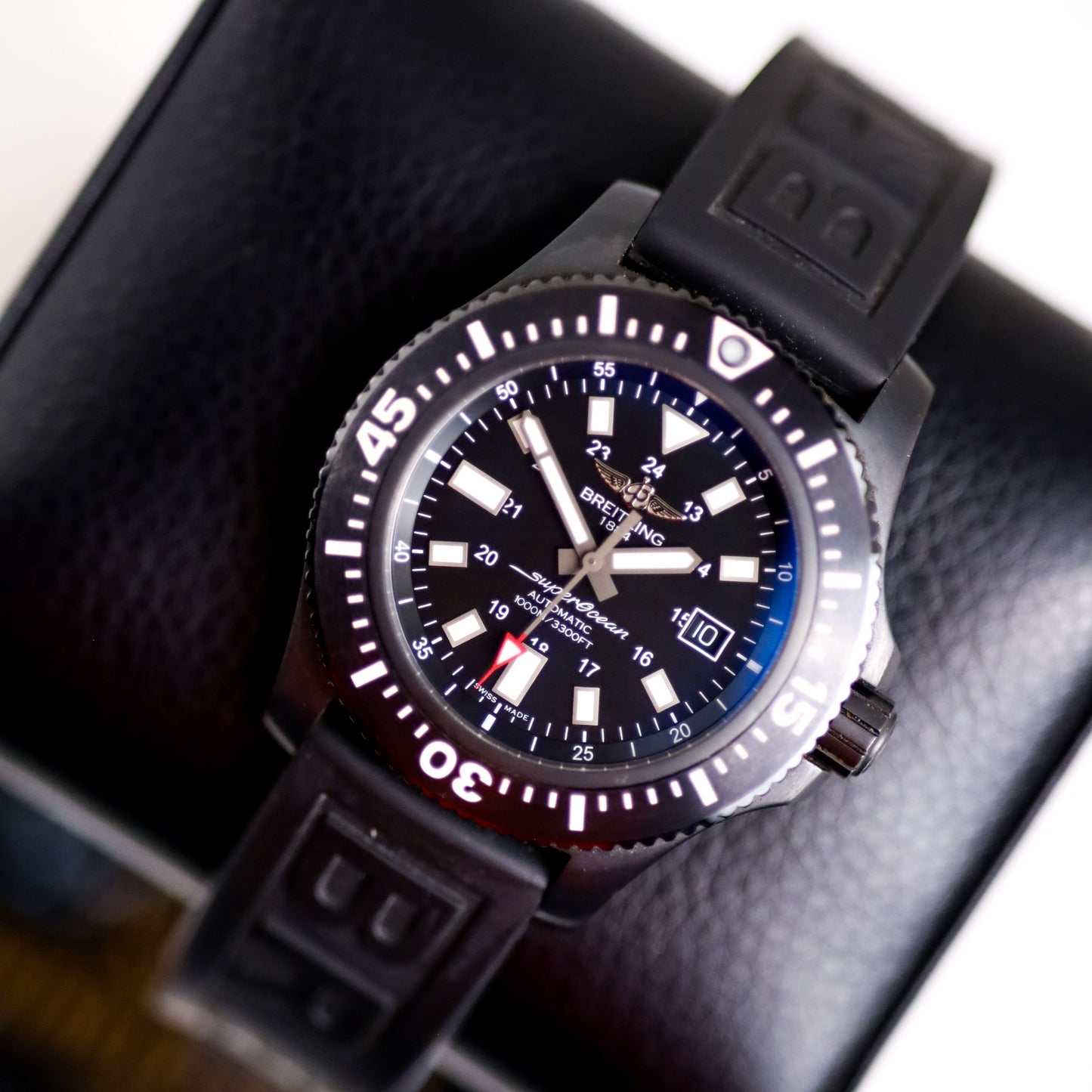 Breitling Superocean 44 Special M17393 Black Dial - view 2
