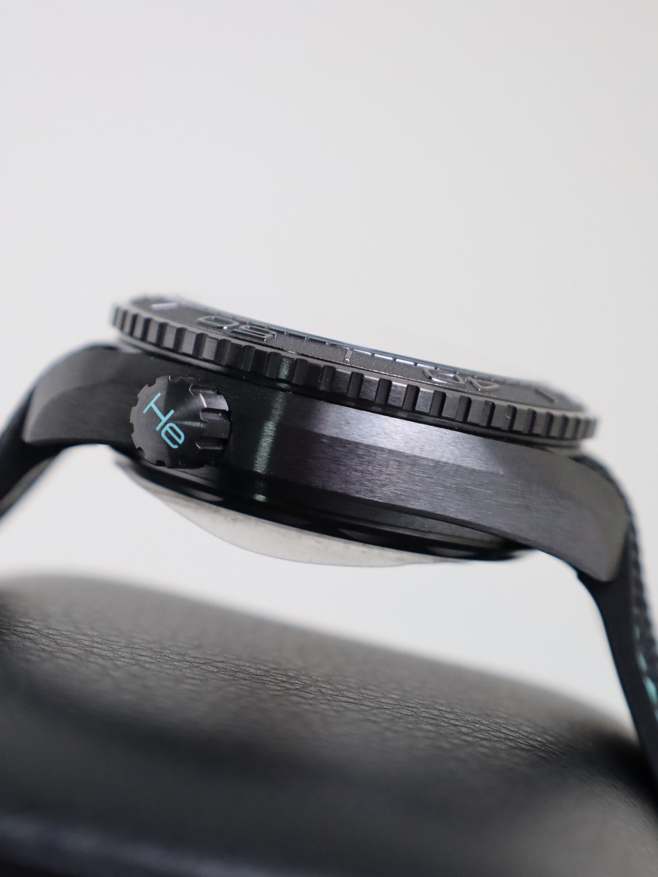 Omega Seamaster Planet Ocean Worldtimer 215.92.46.22.01.006