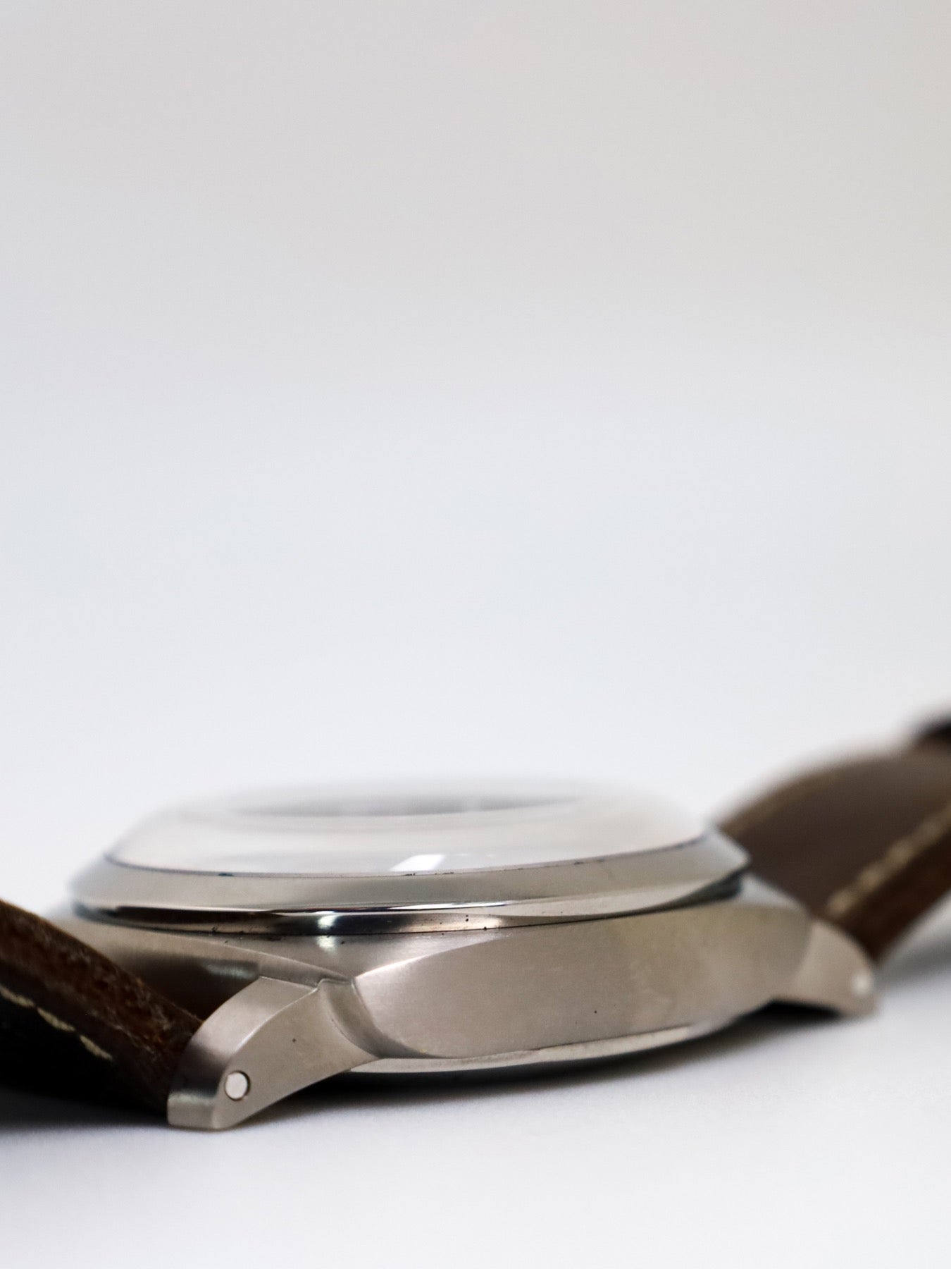 Panerai Luminor 1950 Left-Handed 8 Days Titanio PAM00368