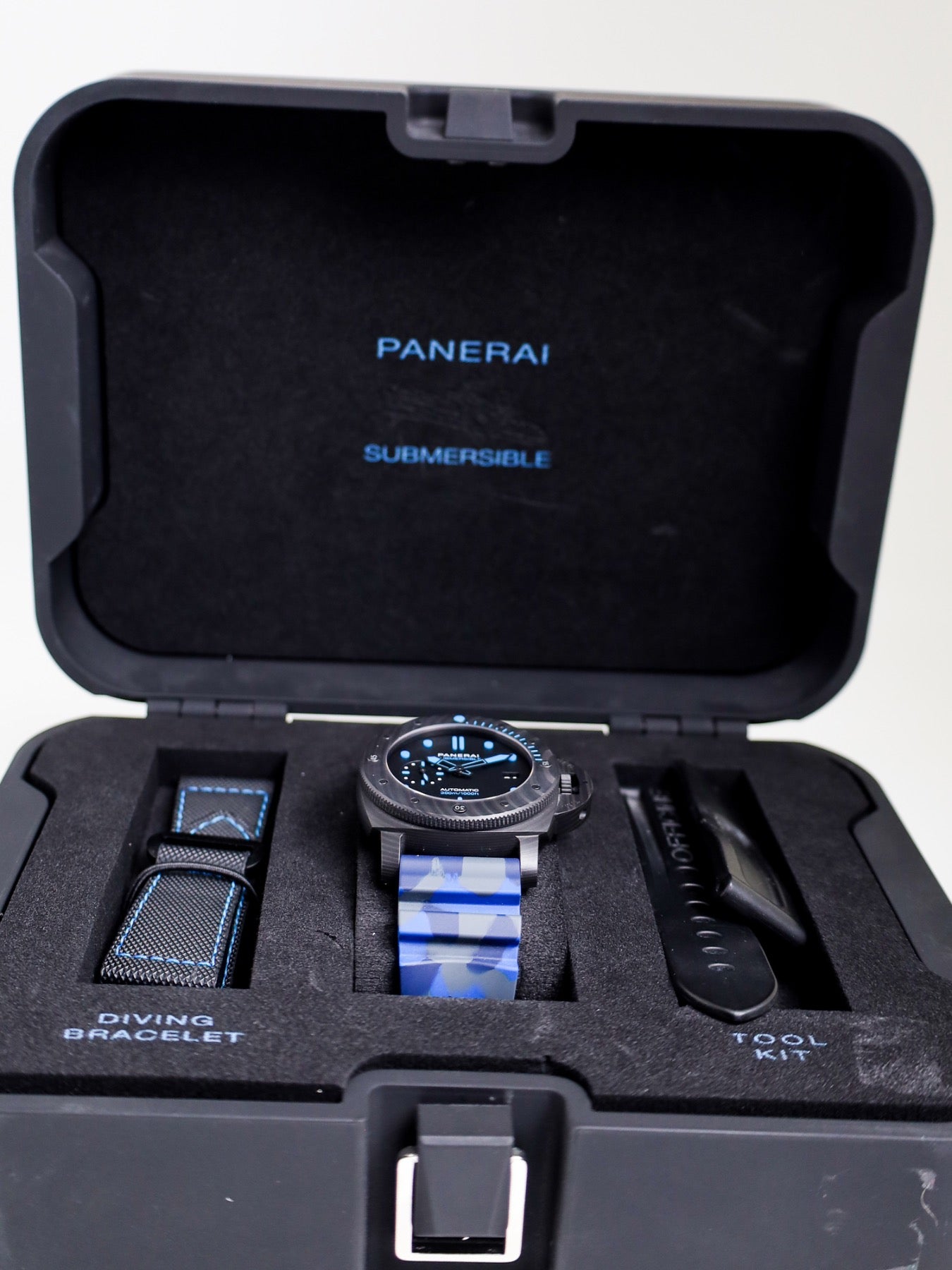 Panerai Submersible PAM01616 - view 8