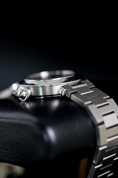 Cartier Pasha C 2475 Stainless Steel Black Dial - view 6