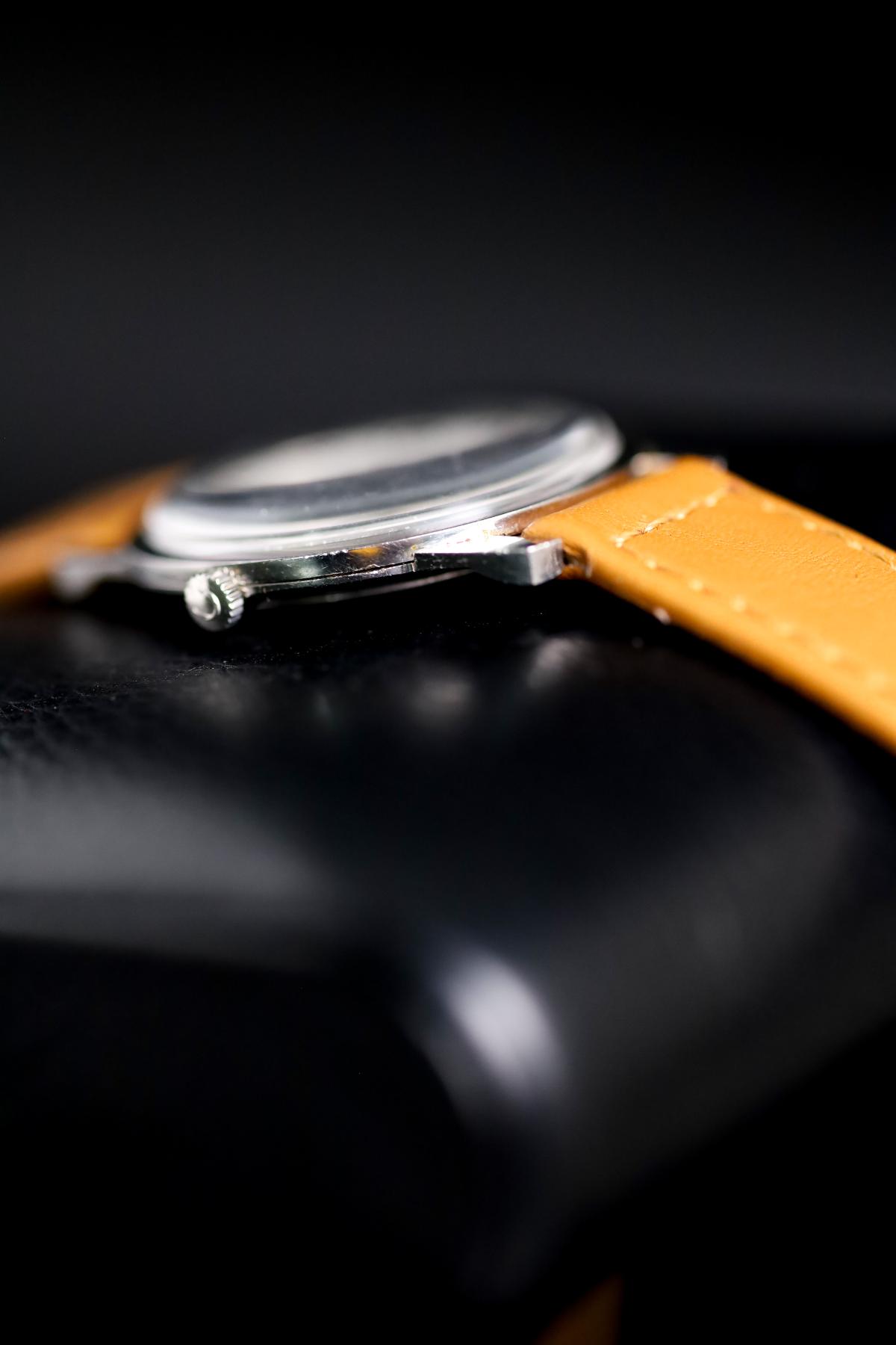 Universal Geneve 1960's Universal Geneve Eggshell White Dial