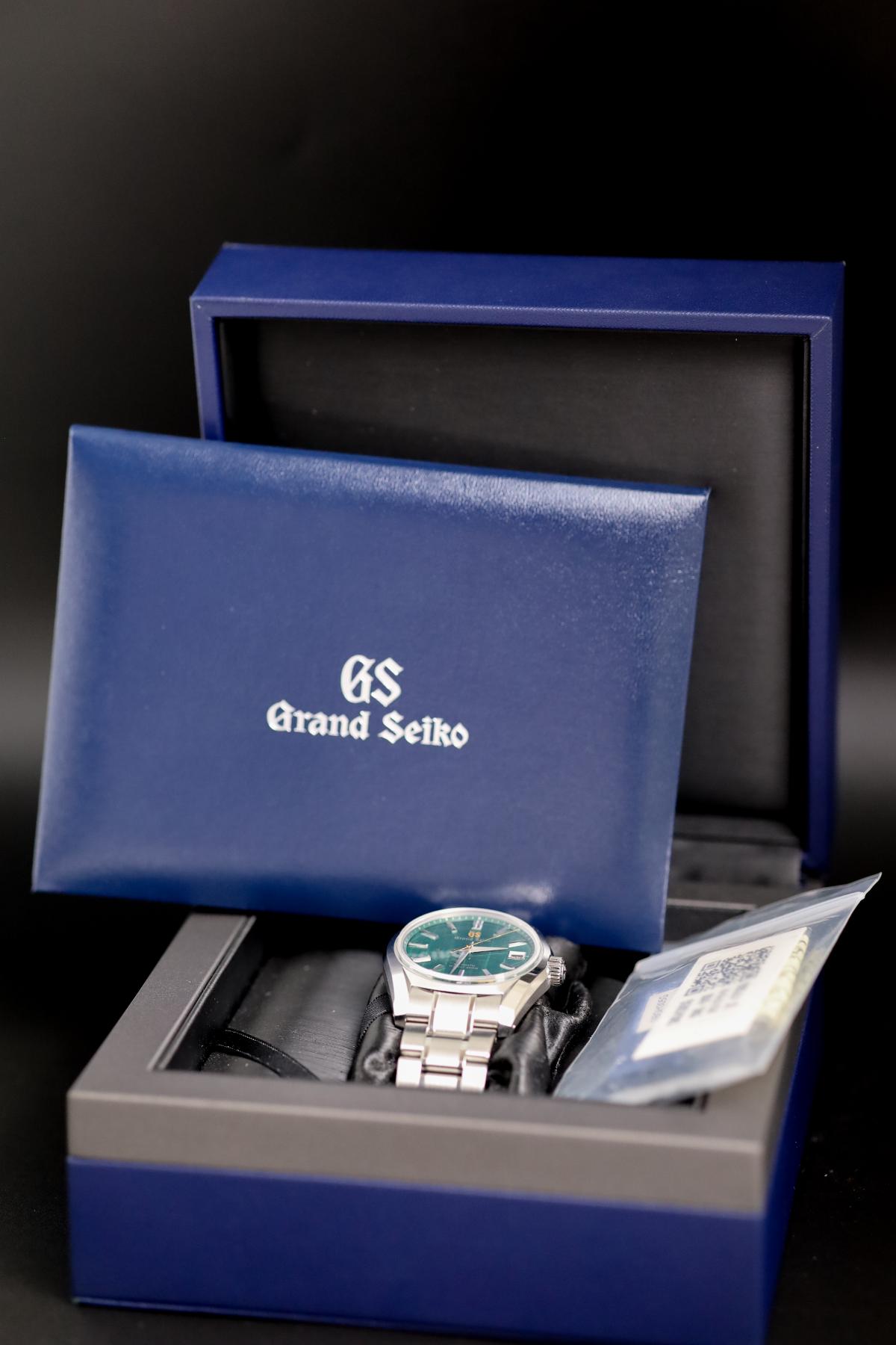 Grand Seiko Heritage Collection Shunbun SBGH305 Green Dial - view 2
