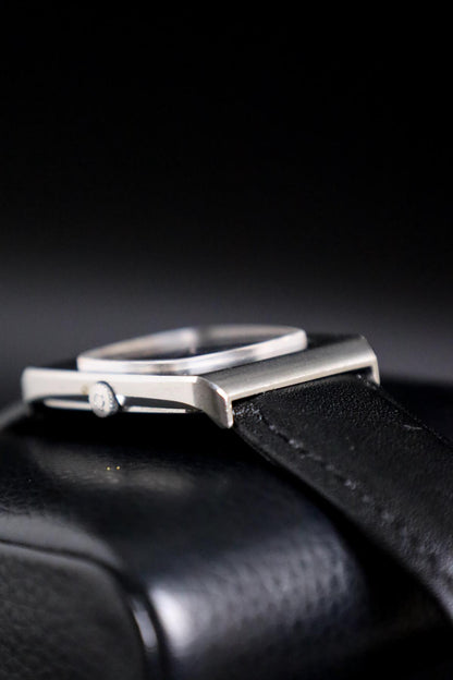 Omega Genève Ultra-Thin 111.017 Rare Blue Breguet Numeral Dial (1970s) - view 6