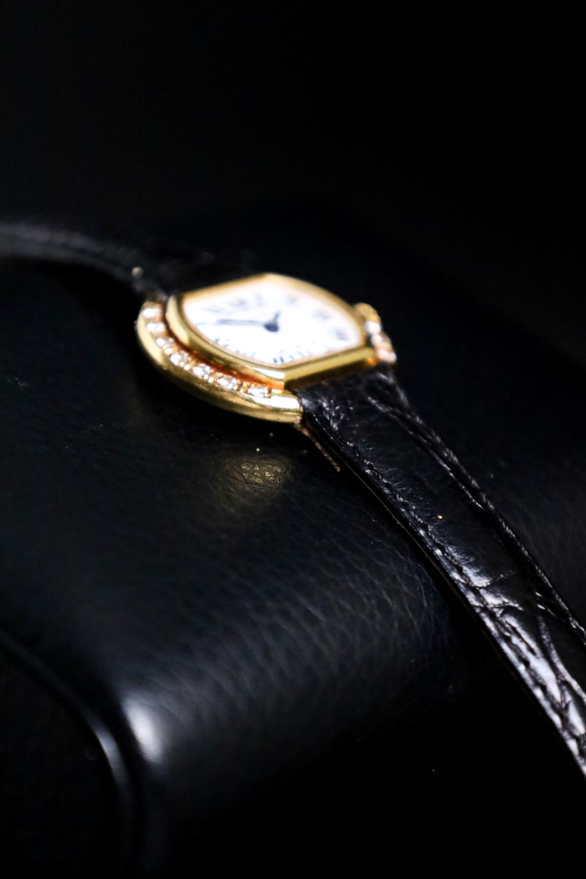 70's-80's Cartier Ellipse 67081 18K Yellow Gold