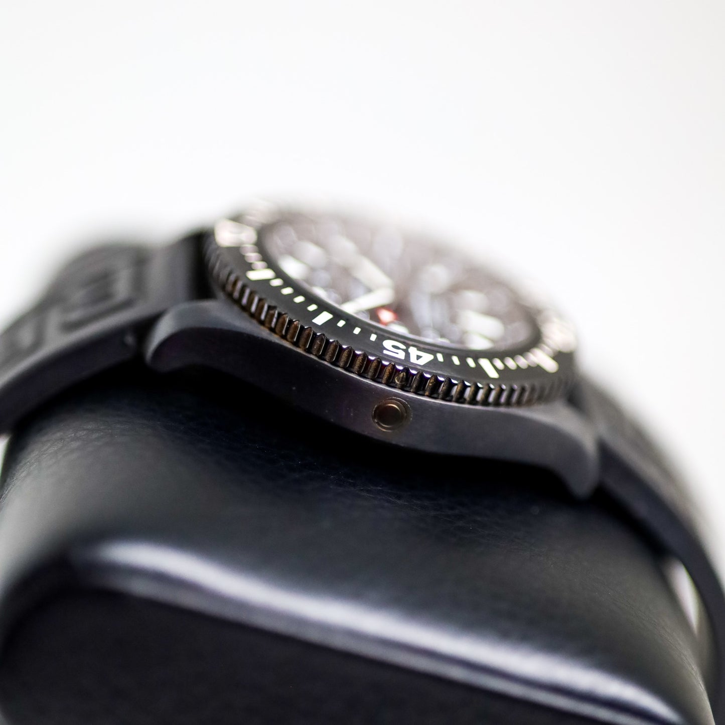 Breitling Superocean 44 Special M17393 Black Dial - view 5