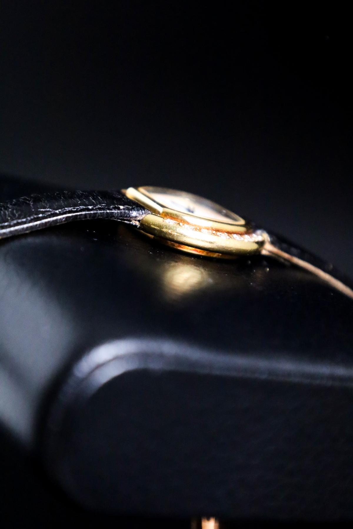 70's-80's Cartier Ellipse 67081 18K Yellow Gold