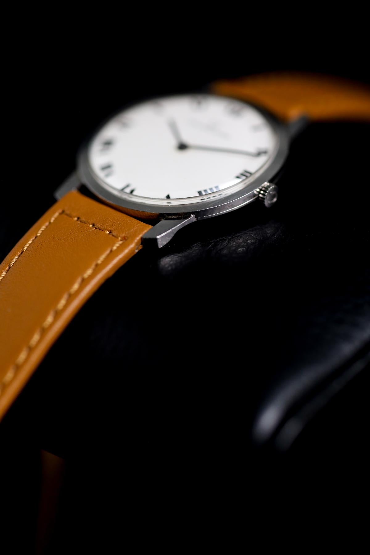 Universal Geneve 1960's Universal Geneve Eggshell White Dial