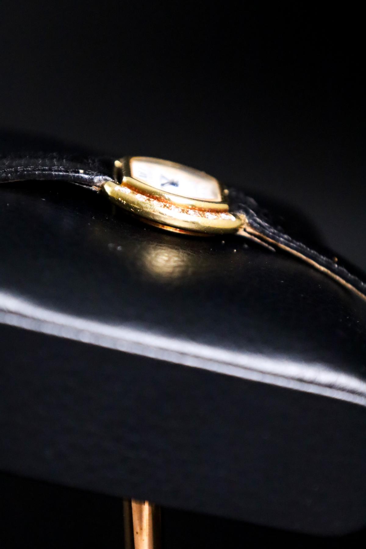70's-80's Cartier Ellipse 67081 18K Yellow Gold