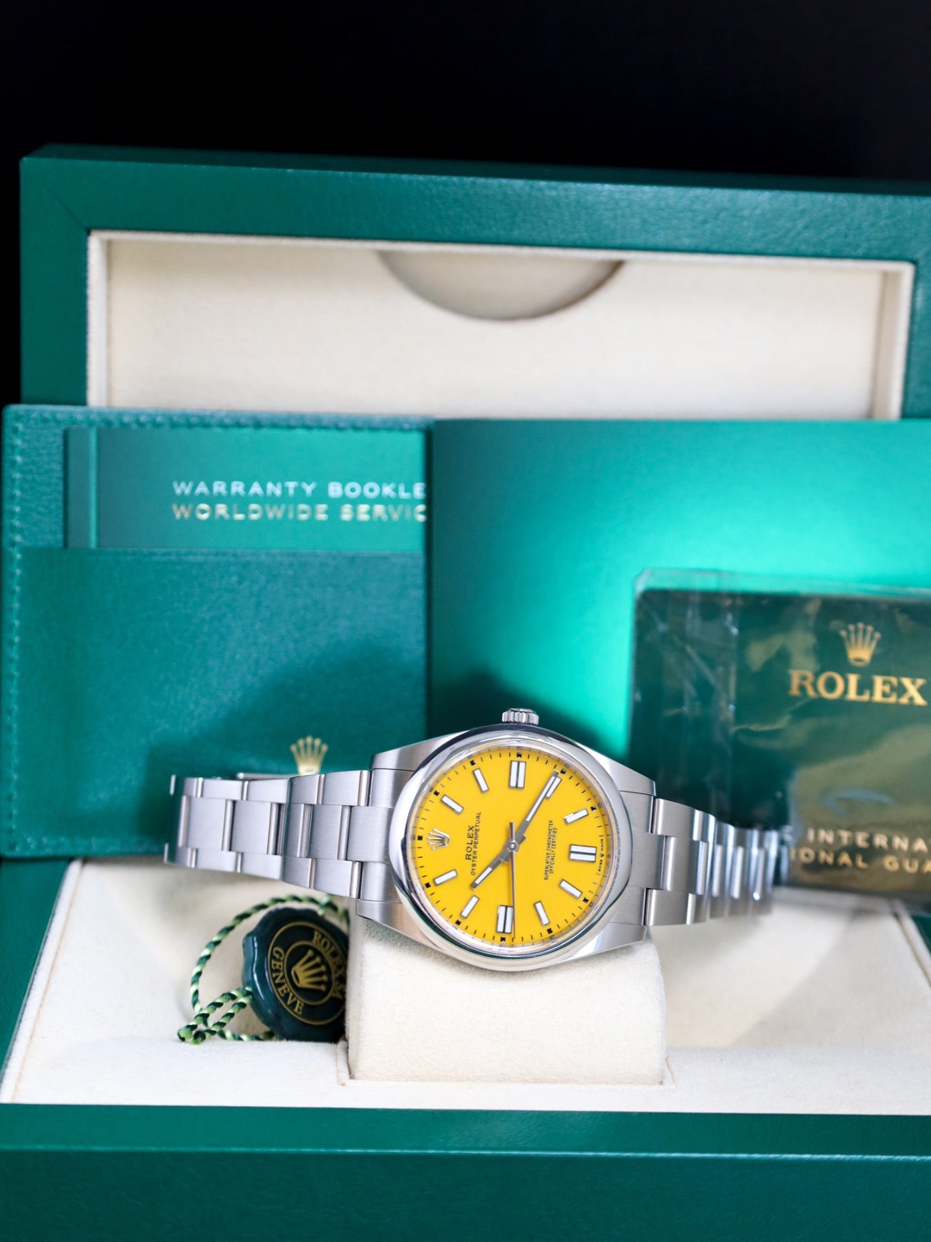 Rolex Oyster Perpetual 41 124300